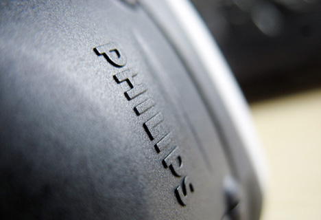 PHILIPS 剃须刀