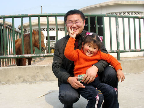 2010春游调皮的小妞